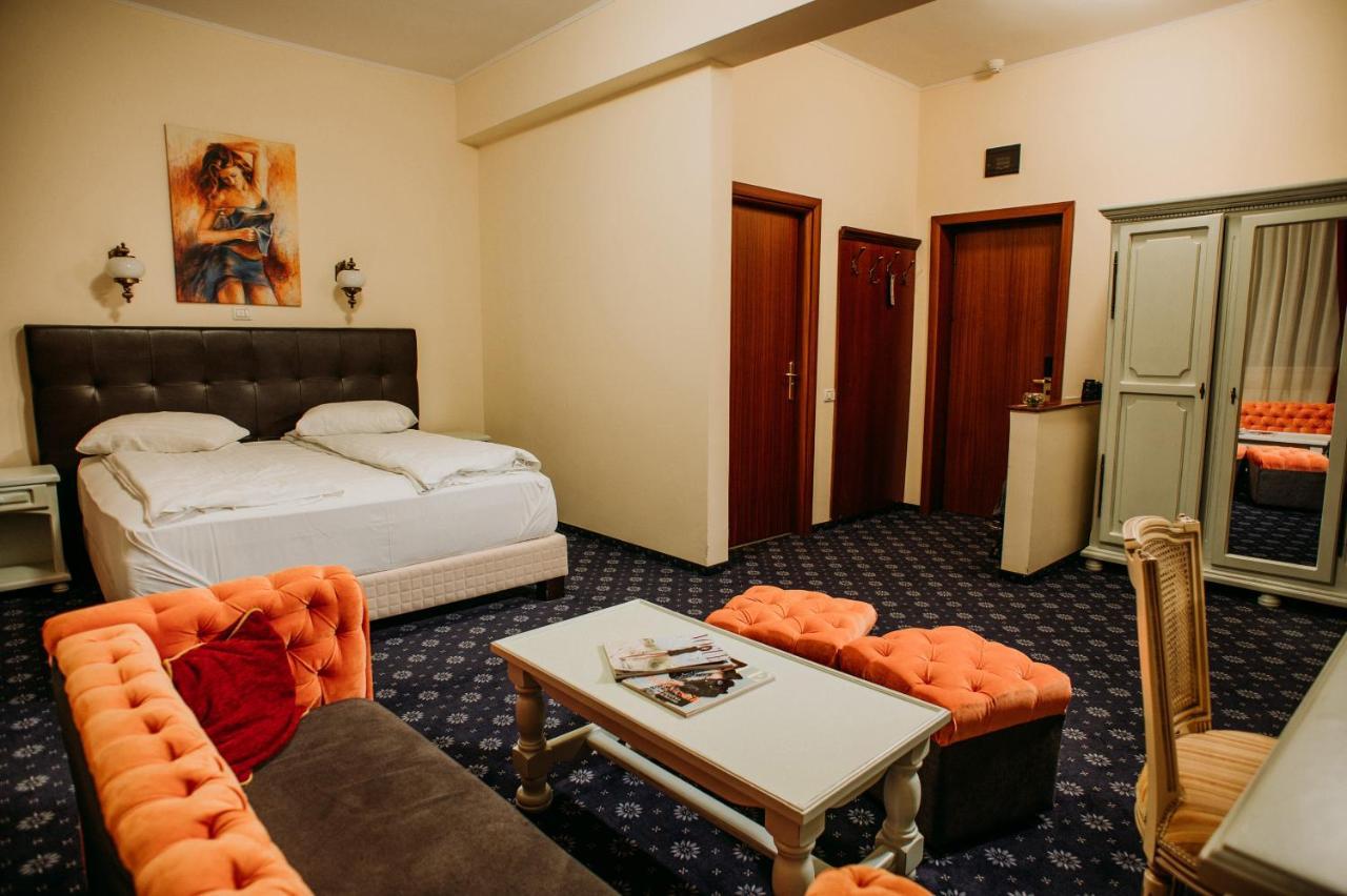 Coandi 3* Arad